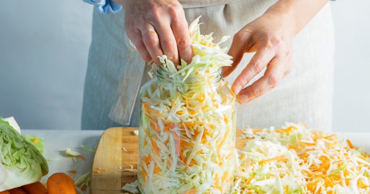 How to ferment sauerkraut