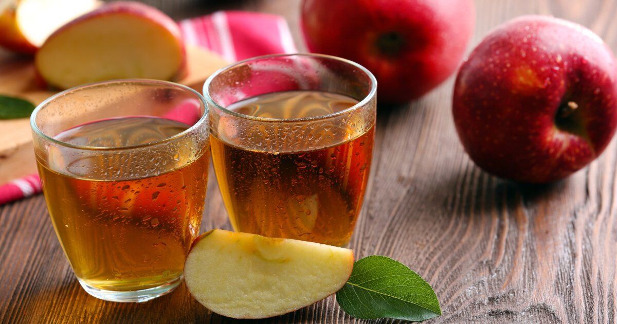 Homemade apple juice for the winter
