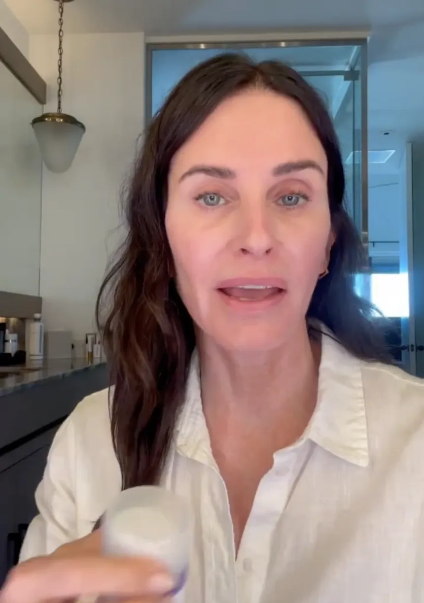 59-year-old Courteney Cox admitted what cosmetic procedure she regrets the most: it was a waste of time