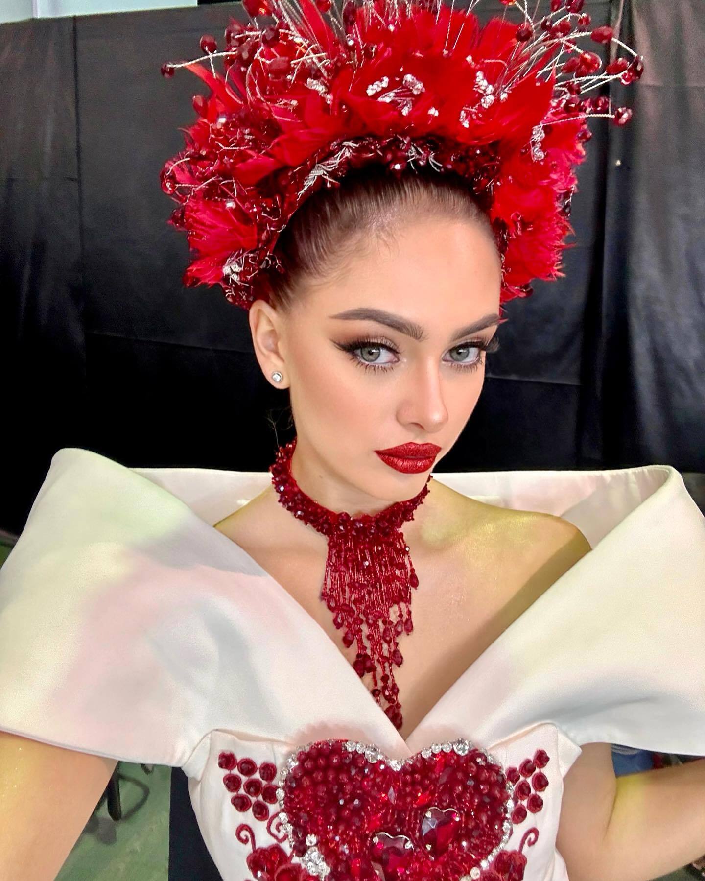 Ukrainian made it to the top 20 at Miss Grand International 2023: the brightest outings of Yulia Klymenko in national costume and bikini