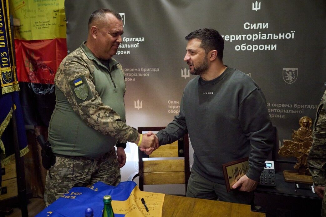 ''There will definitely be a Ukrainian victory.'' Zelenskyy visits Armed Forces brigades performing combat missions in Kupiansko-Lymansk sector. Video