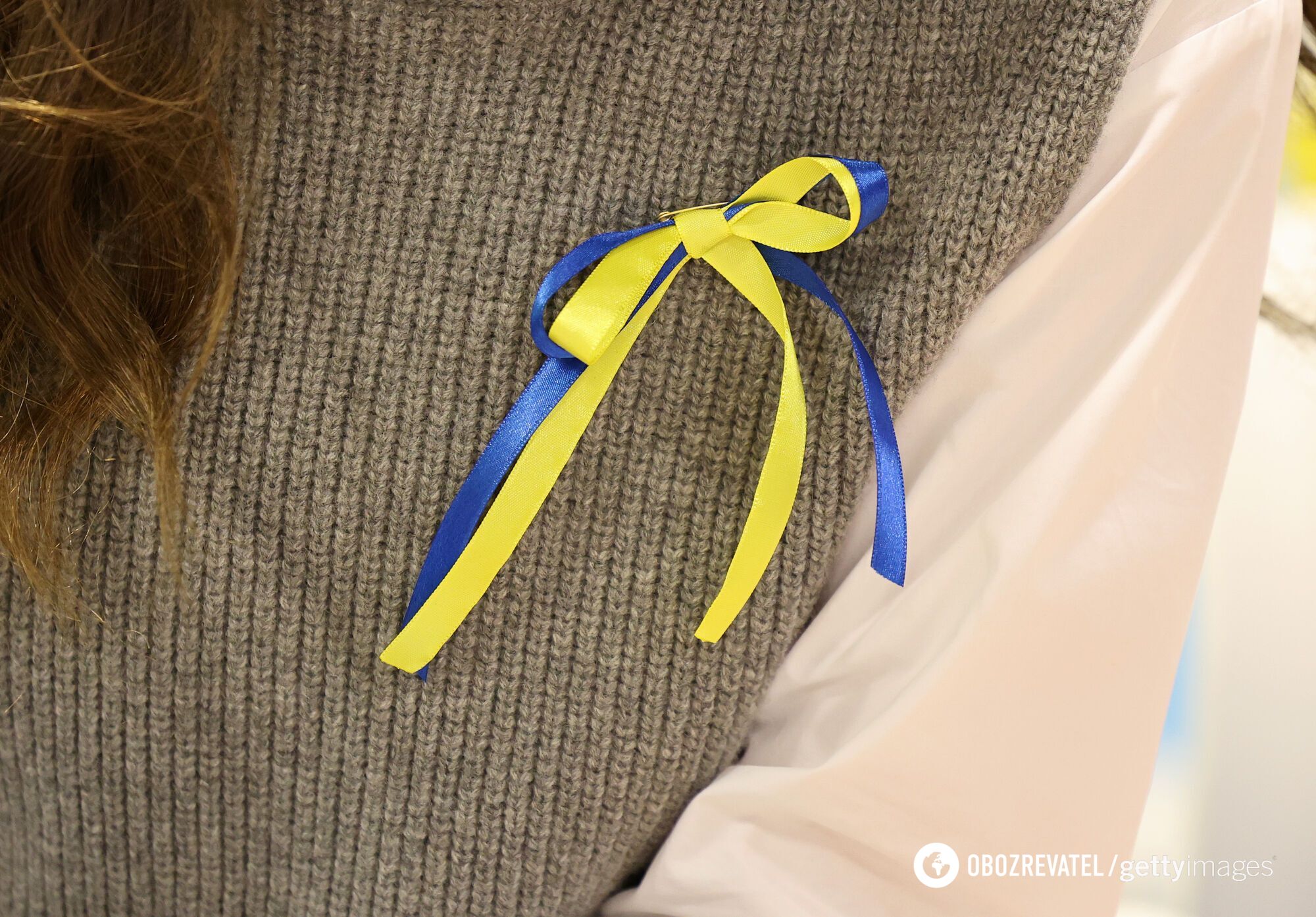 Z niebiesko-żółtym bukietem i patriotyczną wstążką domowej roboty: Kate Middleton spotyka się z ukraińskimi uchodźcami w Anglii