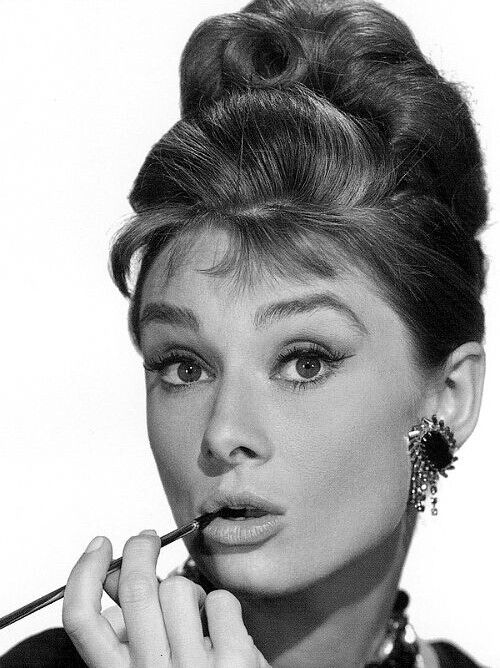 What is the ''Audrey hairstyle'' that is perfect for fall and why is it very popular among the stars