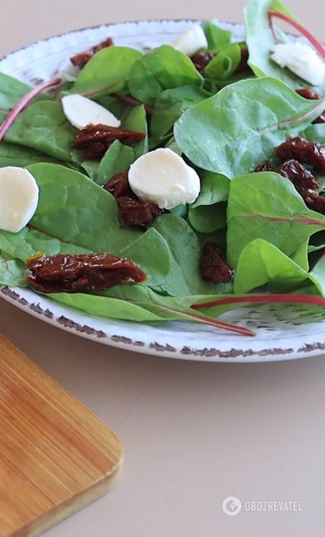 Delicious seasonal pumpkin salad: perfect for the festive table