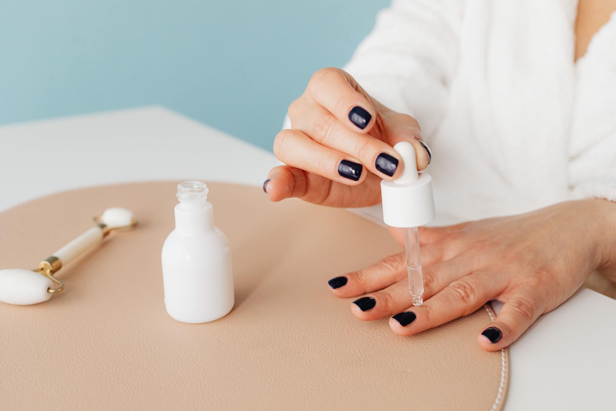 Five manicure mistakes that ''kill'' nails: make them thin and brittle