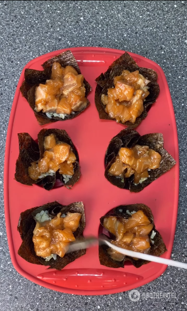 If you don't have time for rolls: how to make red fish and nori cupcakes