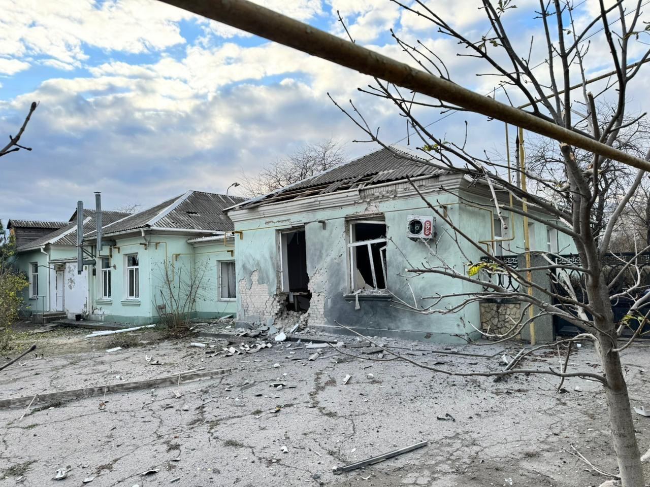 Occupants shelled Kherson and Bilozerka: there are dead and wounded. Photos and videos