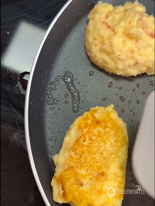 Apple pancakes in 7 minutes: they turn out very fluffy and golden