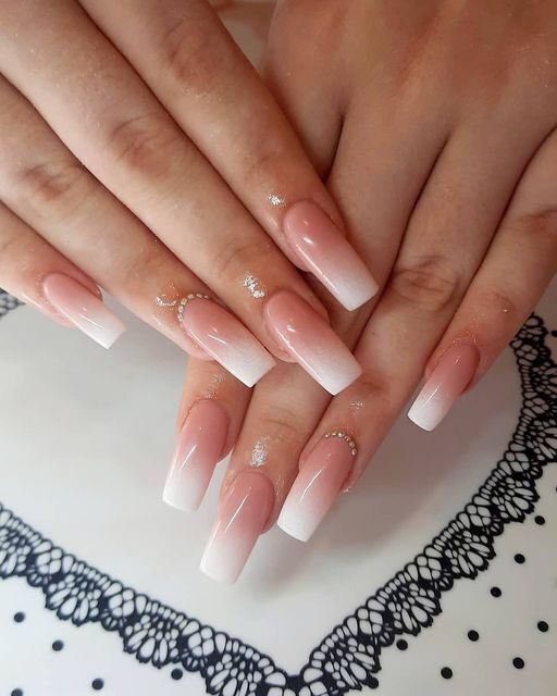 Ombre French manicure chosen by the stars: the best manicure ideas for different nail lengths. Photo.