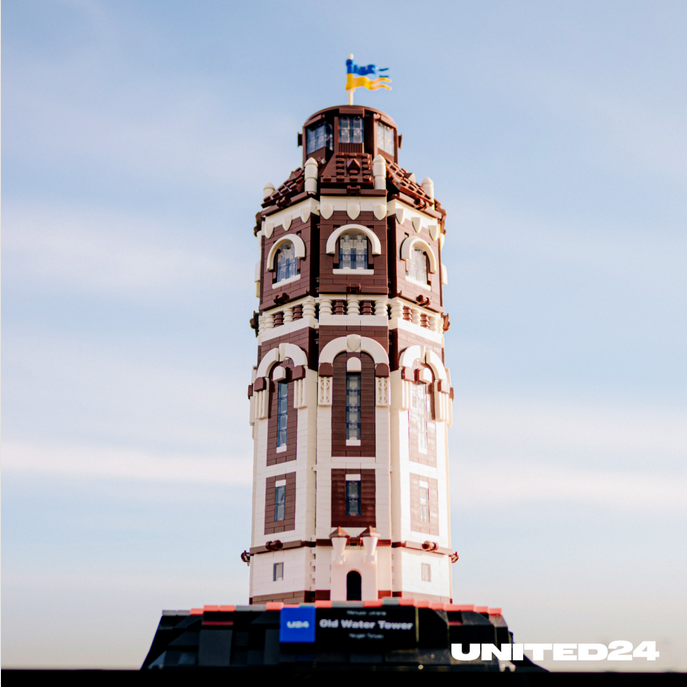 The number of pieces in the Old Water Tower of Mariupol set is 3,308