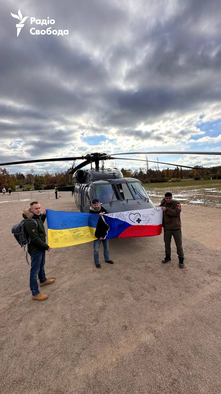 ''Gift for Putin'': Czech Republic raised more than $240 thousand for the Black Hawk helicopter for Ukraine in a day