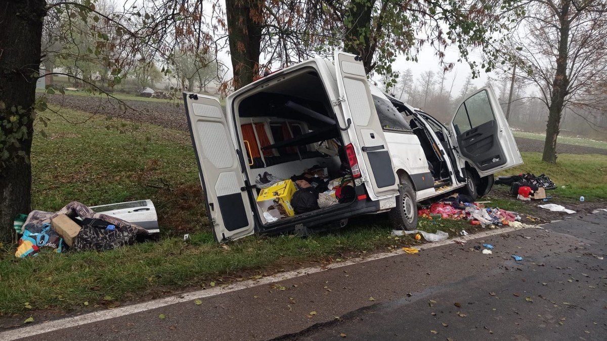 Autobus z Ukraińcami rozbija się w Polsce: giną dwie kobiety i 6-letnie dziecko. Zdjęcie