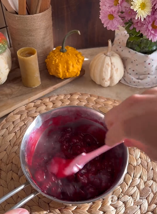 Delicious pancake cake with canned cherries: suitable for any occasion