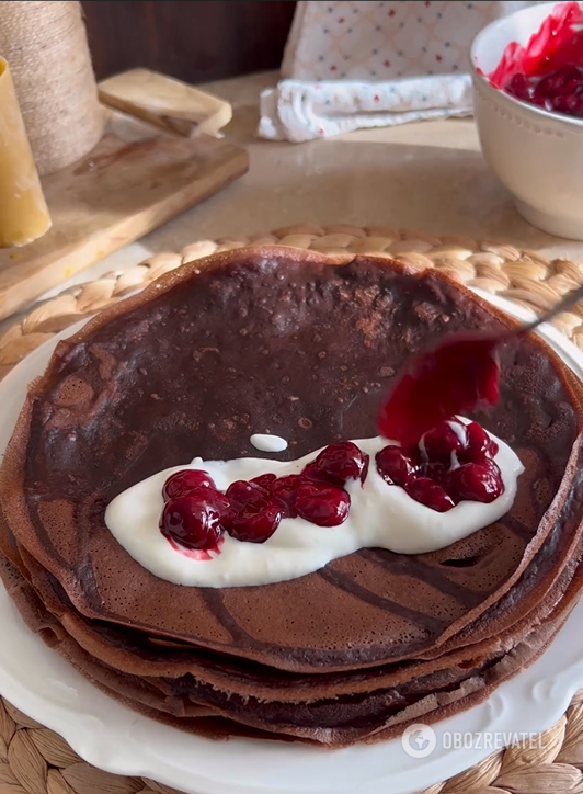 Delicious pancake cake with canned cherries: suitable for any occasion