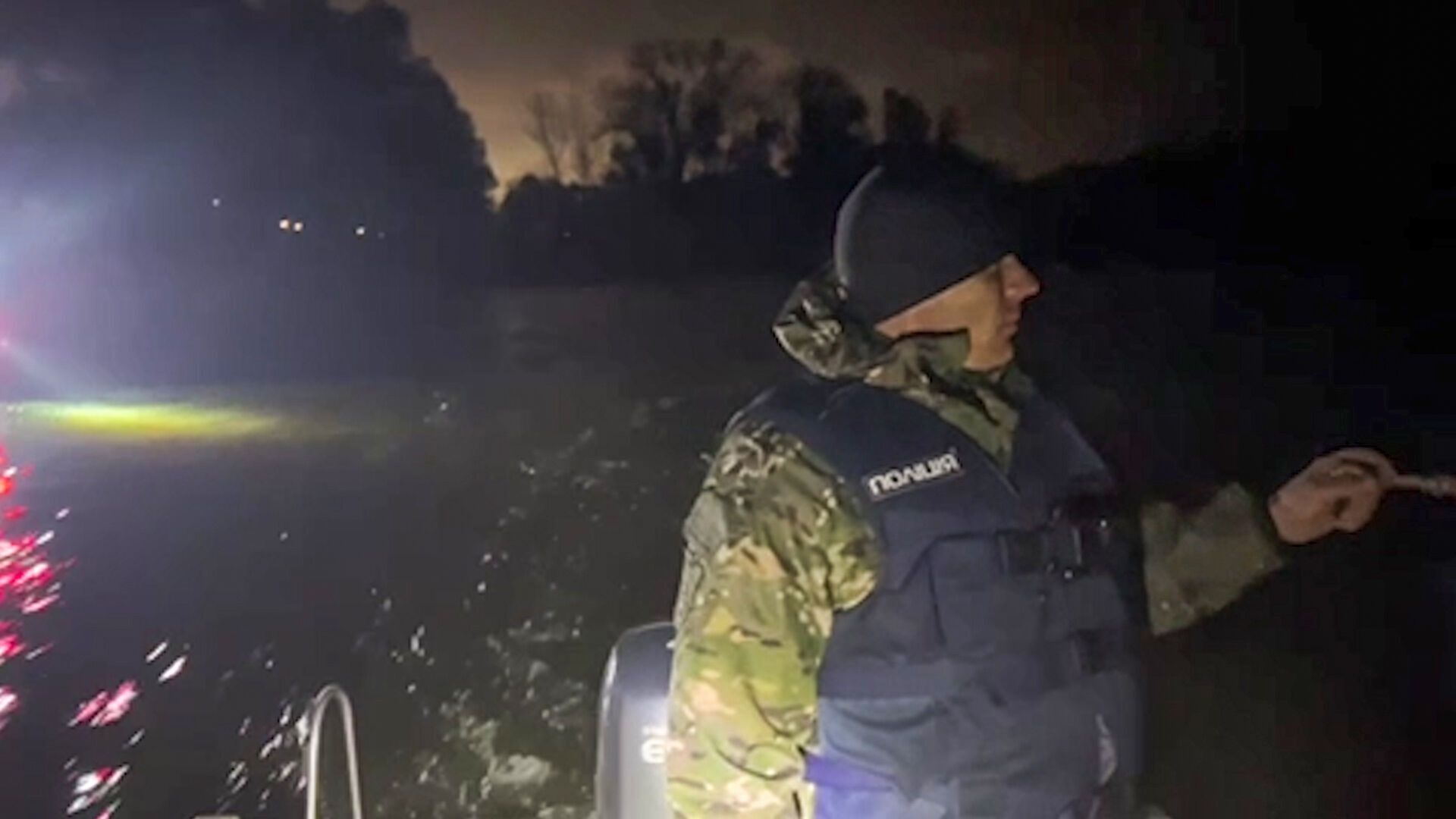 Piorun uderzył w kajak w regionie Połtawy: trwają poszukiwania nastolatka, który zaginął pod wodą. Zdjęcie