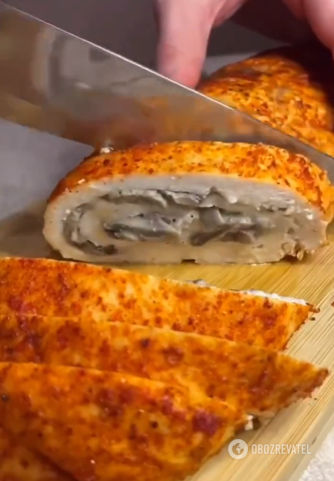 Juicy chicken roll with mushrooms: the perfect dish for lunch