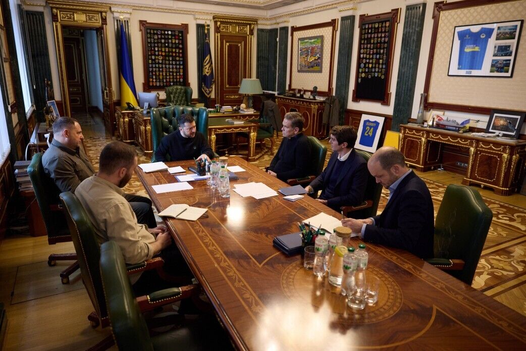 ''To nie skończy się tak szybko'': Zełenski mówi o wojnie na Ukrainie i wyczynie obrońców