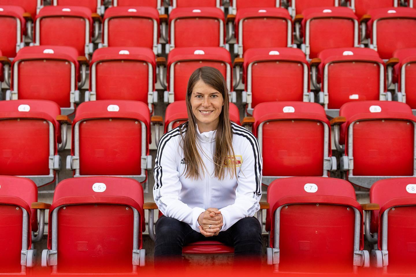 First time in history. A German beauty became the coach of a men's soccer club in the Bundesliga. Photo