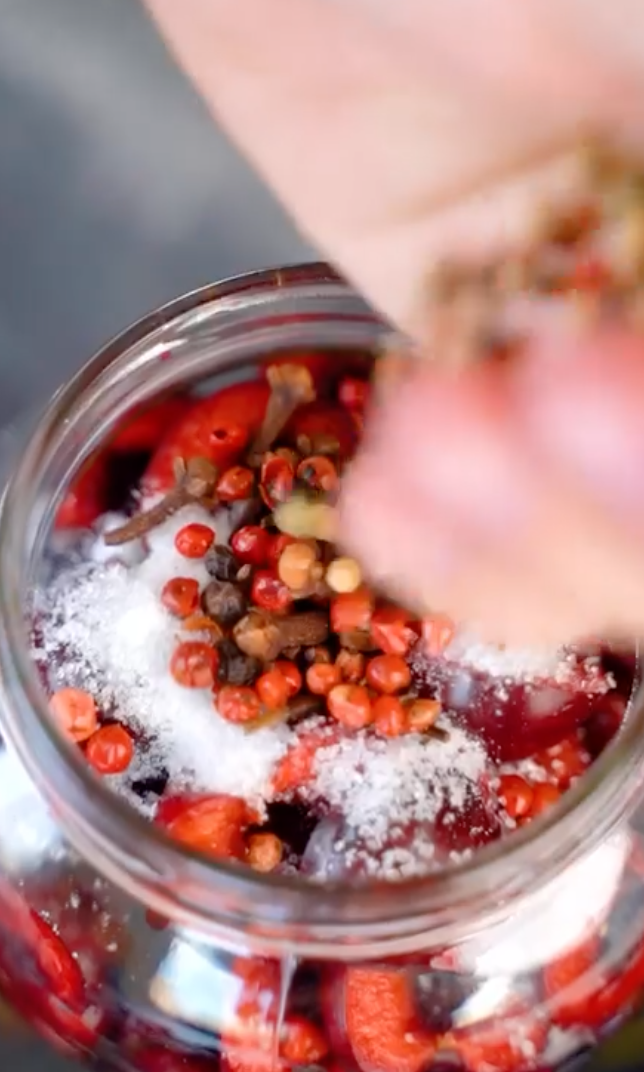 Cooking sweet cherries with spices and marinade