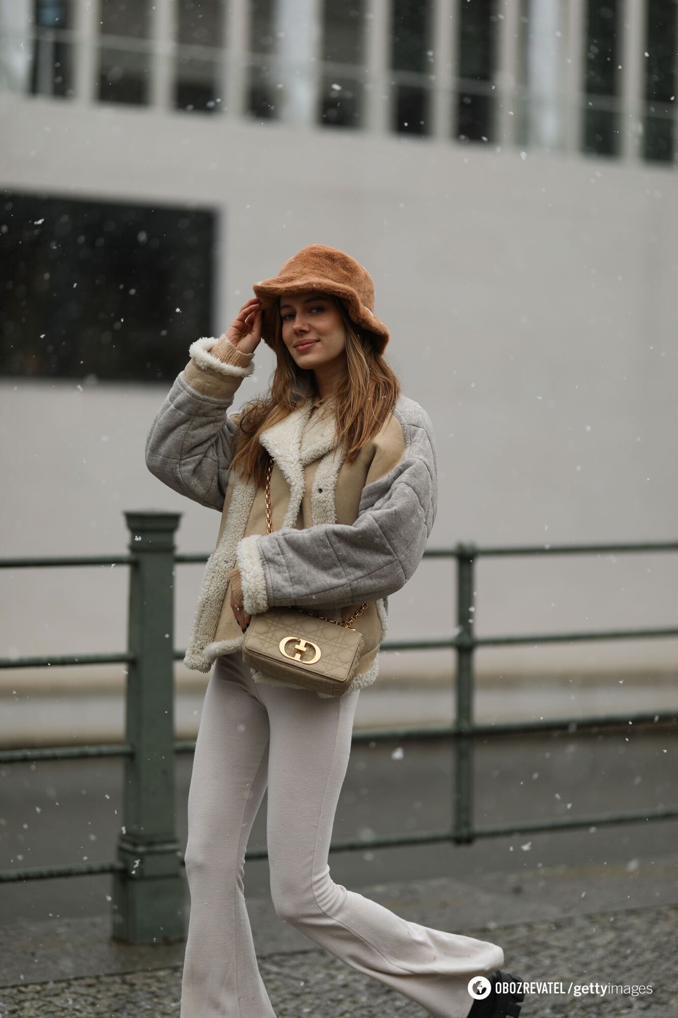 The warmest streetstyle trend: 5 ideas for styling a fluffy panama in winter 2023/2024