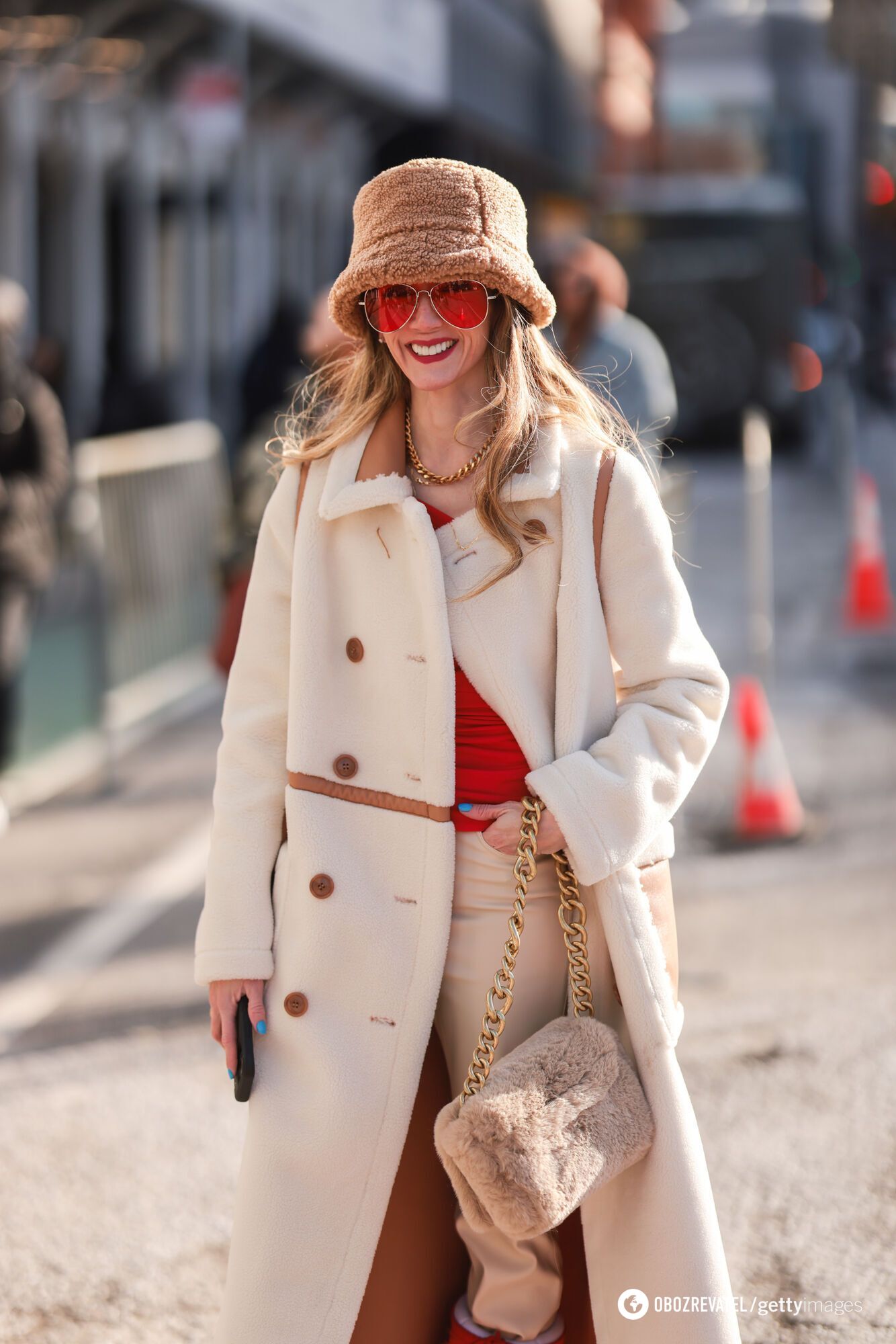 The warmest streetstyle trend: 5 ideas for styling a fluffy panama in winter 2023/2024