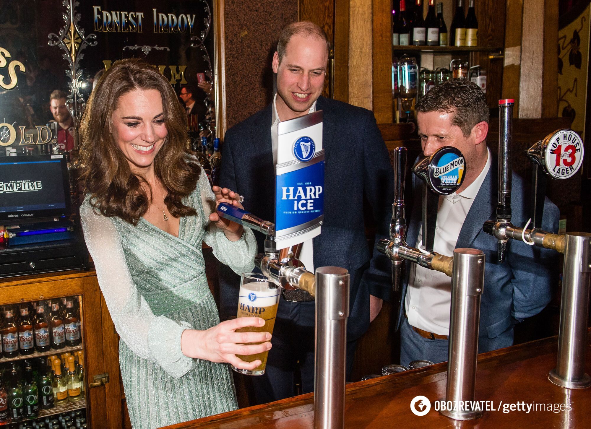 Księżna Diana poszła do klubu gejowskiego, a Kate Middleton do pubu: jak rodzina królewska ''uciekła'' z pałacu, by się zabawić