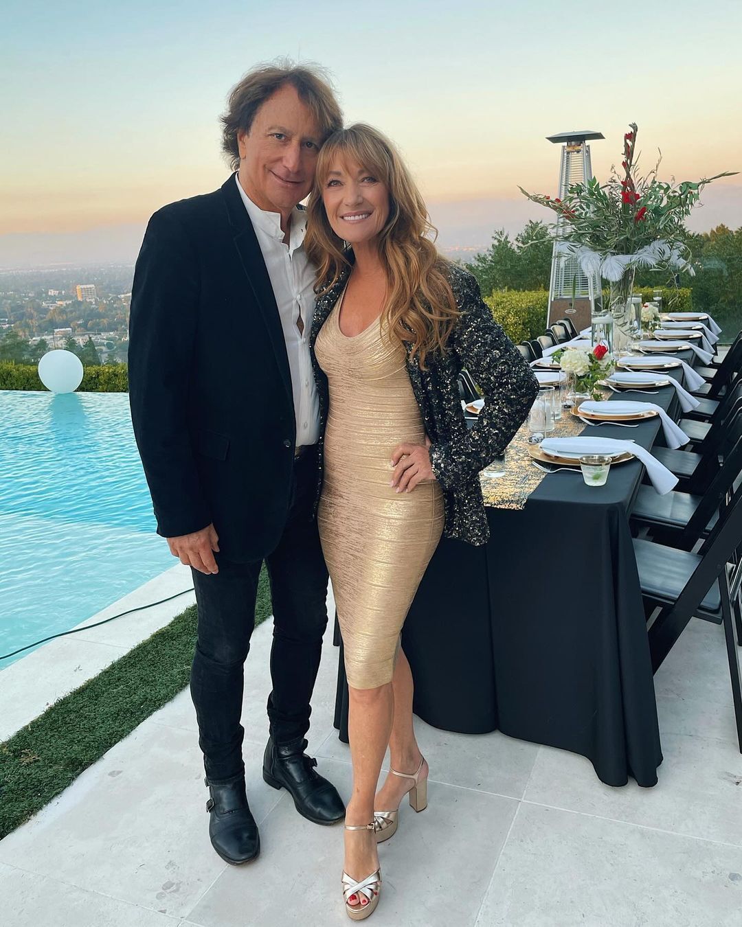 In love to the point of madness: what is the secret of 72-year-old ''James Bond girl'' Jane Seymour's relationship with 73-year-old musician John Zambetti?