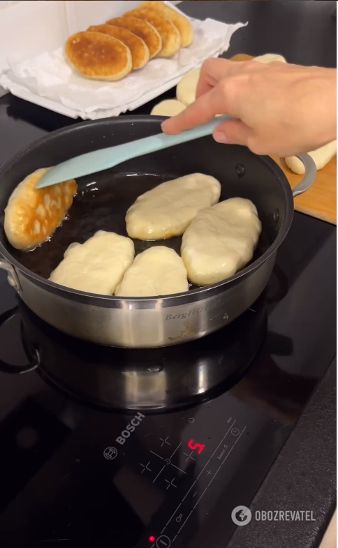 Fried pies with potato broth: the dough turns out perfect