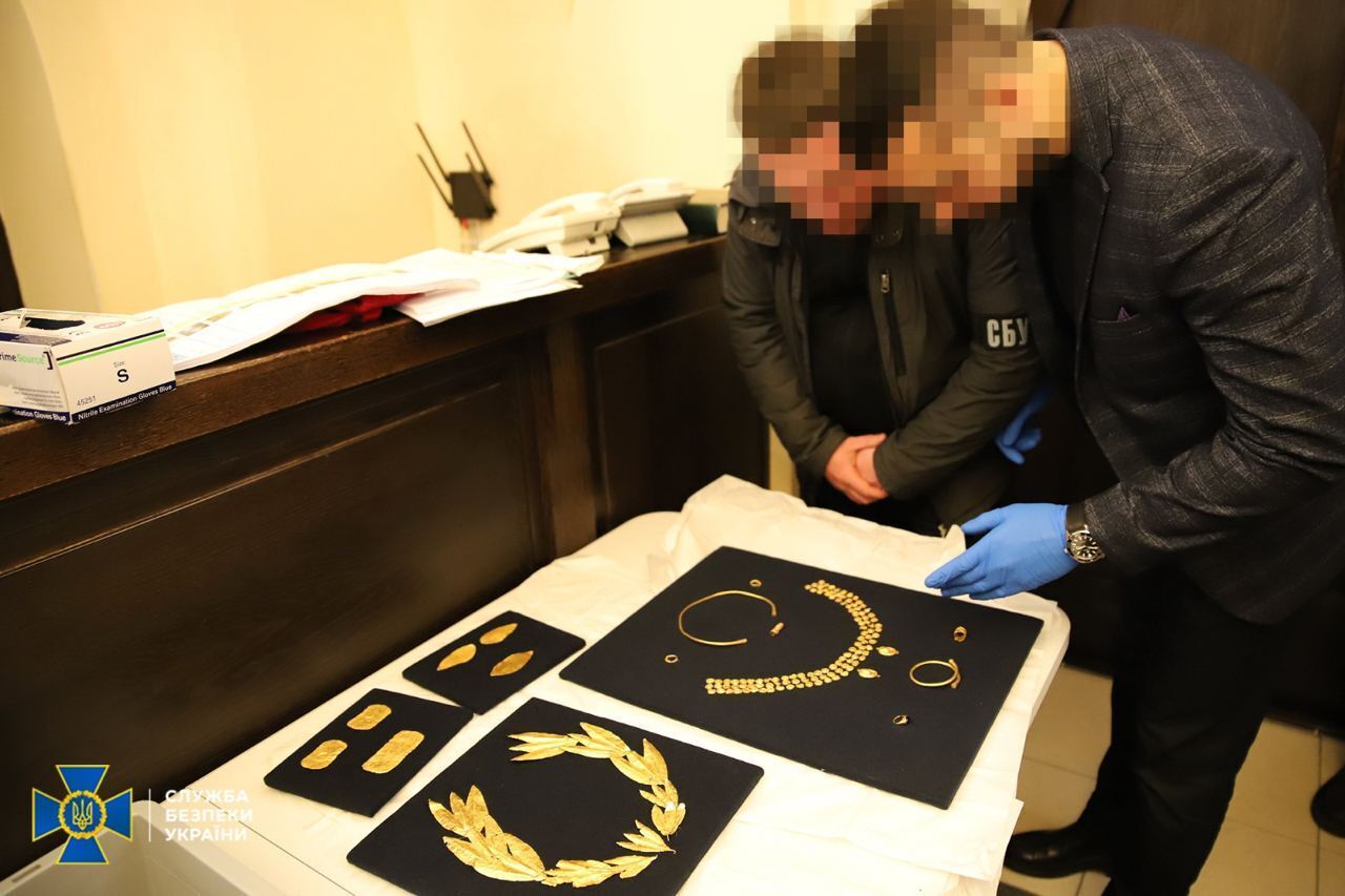 ''Crimean treasures'': Scythian gold shown in Kyiv for the first time after its return to Ukraine. Photo and video