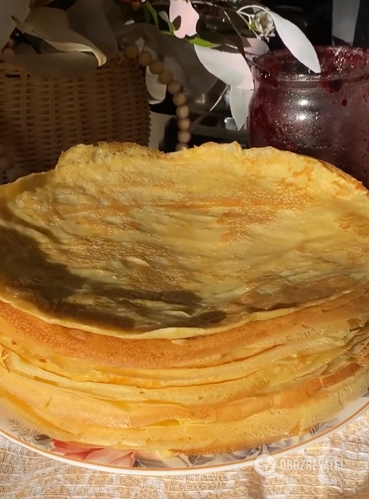 Thin pancakes that never tear and wrap well: what to cook with