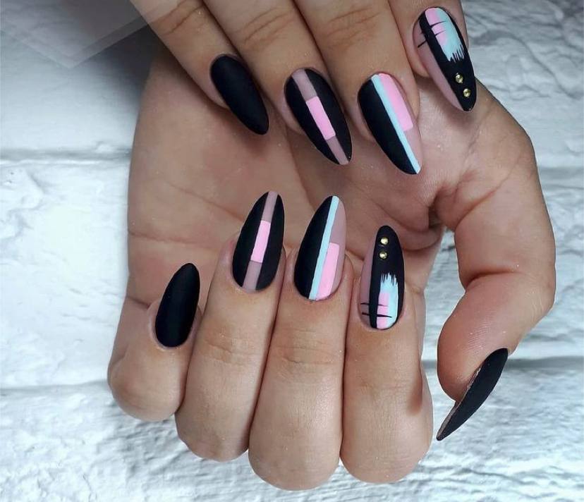 Five manicure options that will make wide nails graceful: the effect will pleasantly surprise. Photo