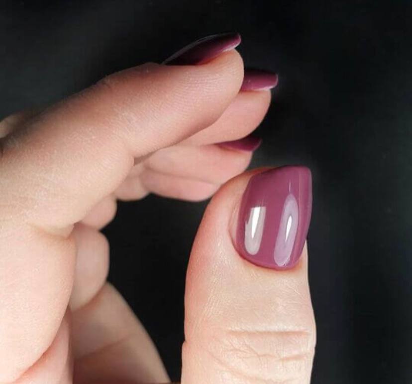 Five manicure options that will make wide nails graceful: the effect will pleasantly surprise. Photo