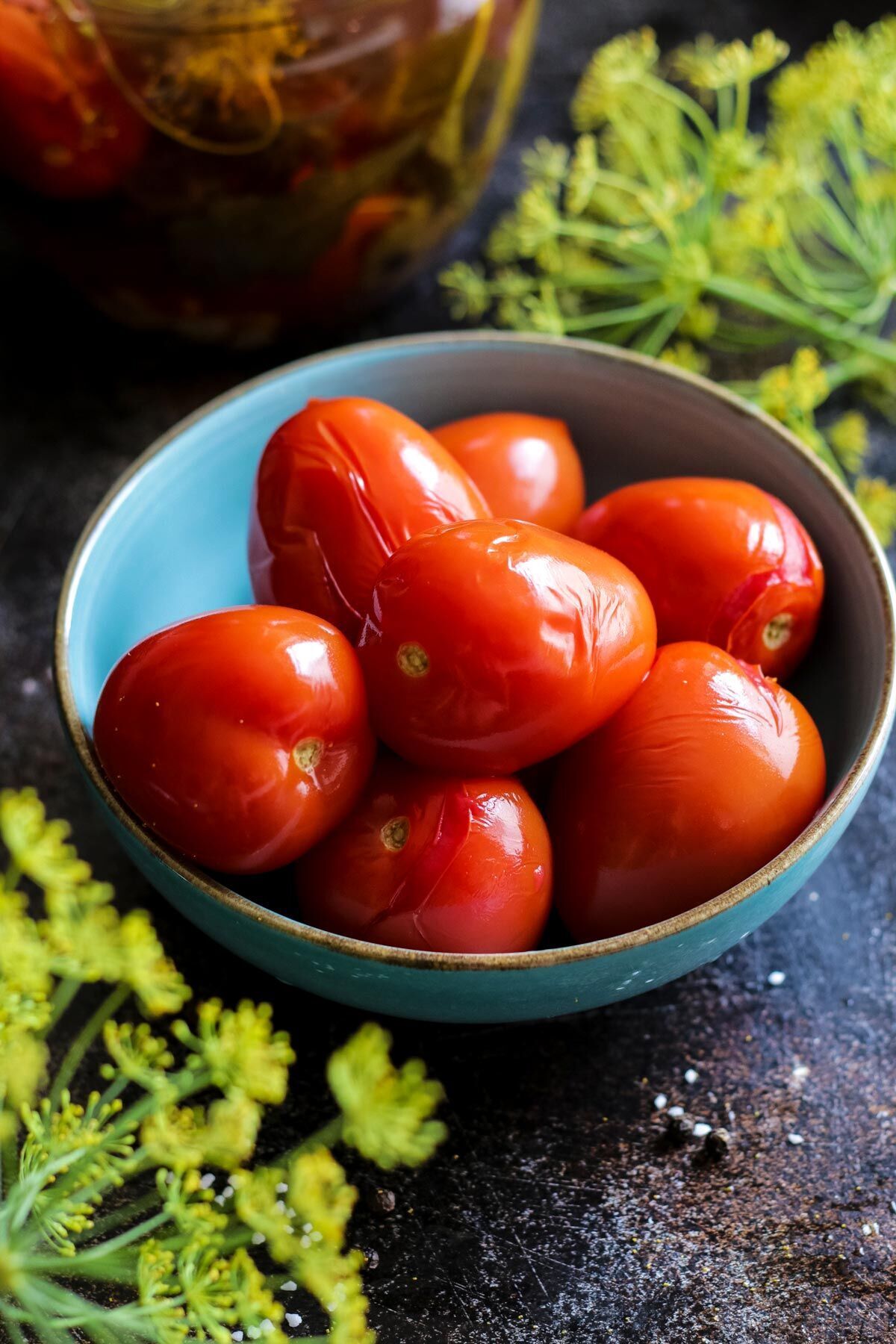 Canned tomatoes with a secret: pleasant sweet-sour flavor