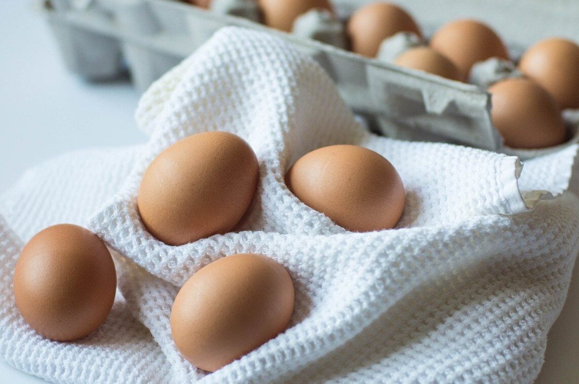 How many eggs can you eat per day