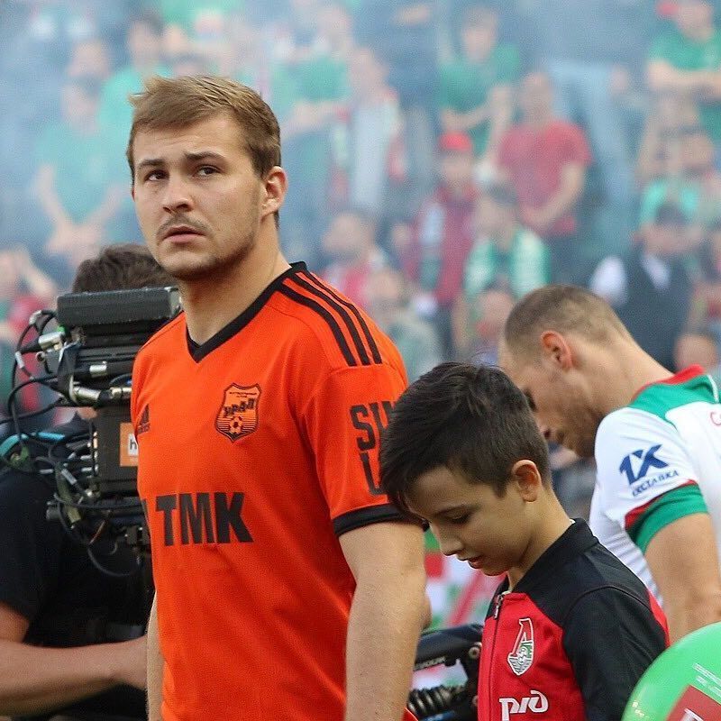 Former Zenit player, who played in Lithuania, tells what they do to Russians there