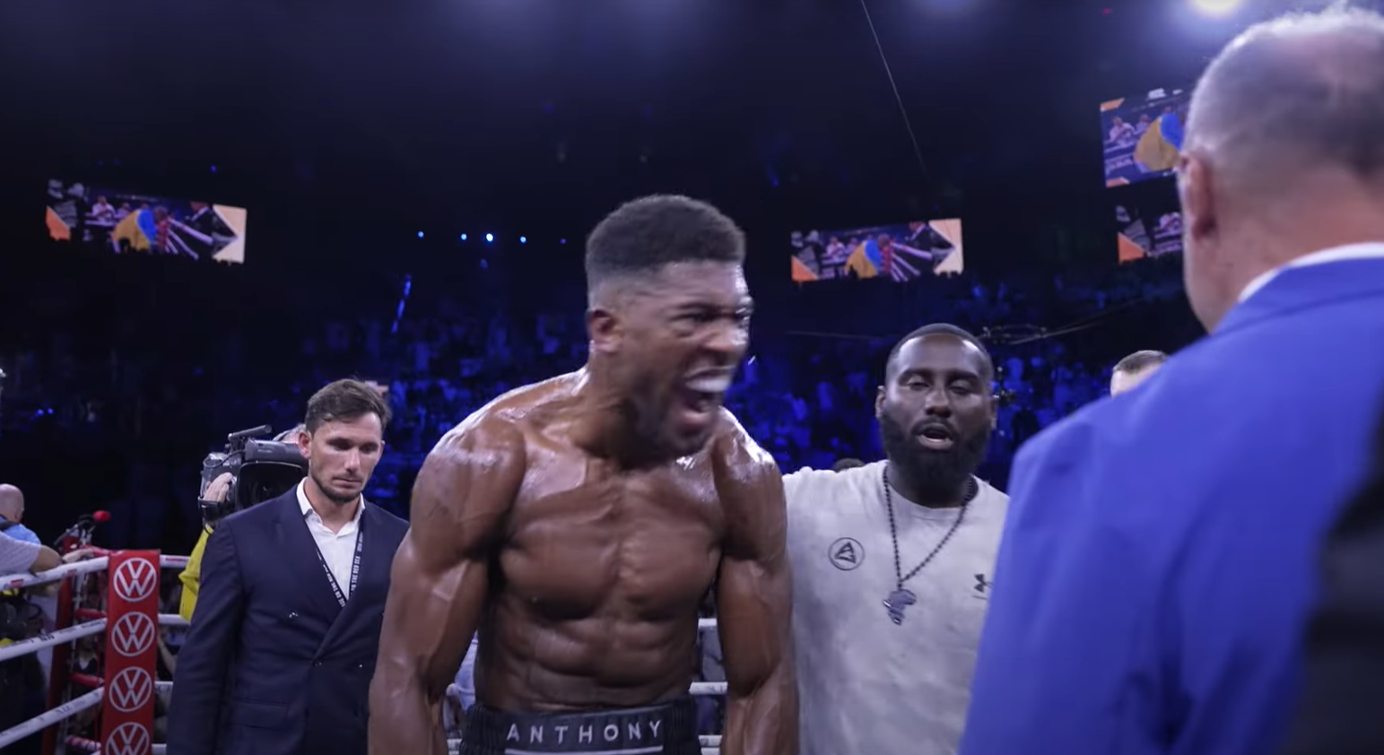 ''That's how I felt.'' Joshua explains why he threw away Usyk's belts after losing rematch