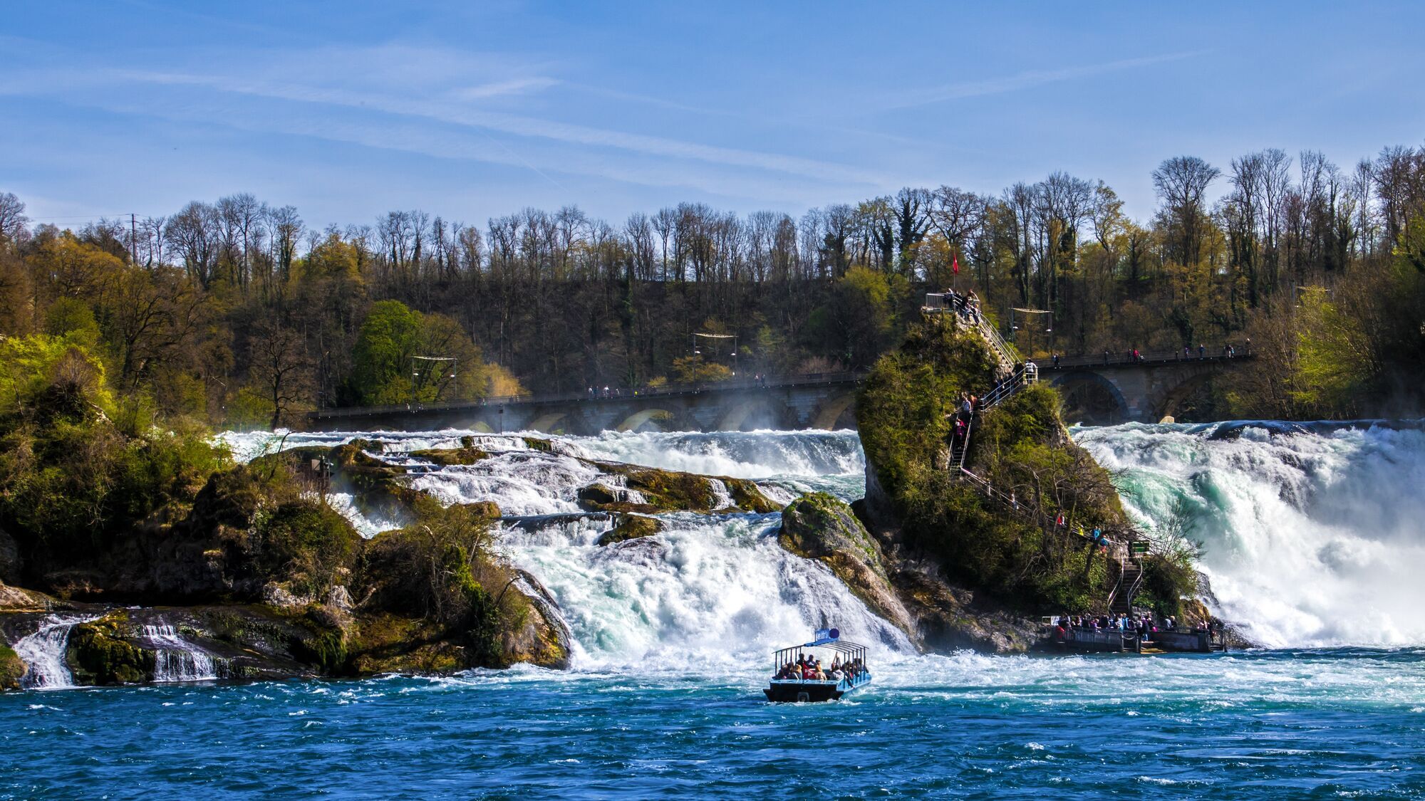 Nie można oderwać wzroku: 7 najpiękniejszych wodospadów w Europie