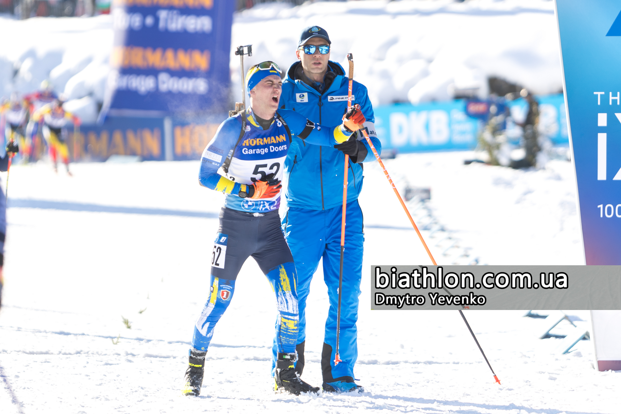 The leader of the Ukrainian national team fell down, writhing in pain, after finishing at the Biathlon World Cup. Video.