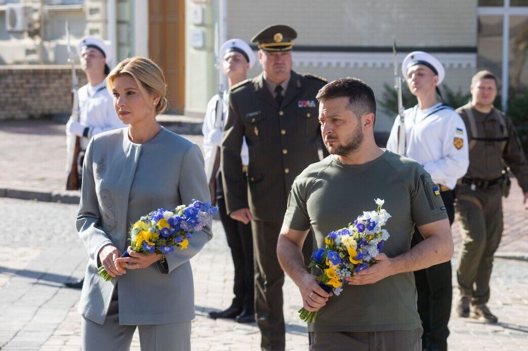 ''There is no shortage of clothes'': Zelensky tells how he got 20 similar khaki T-shirts