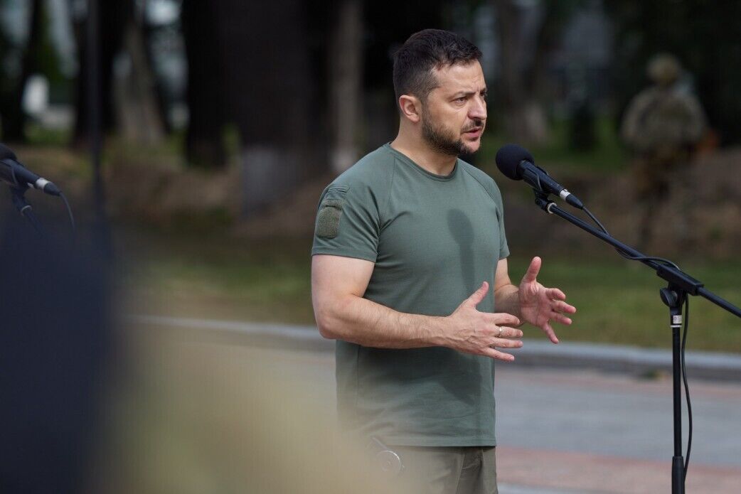 ''There is no shortage of clothes'': Zelensky tells how he got 20 similar khaki T-shirts