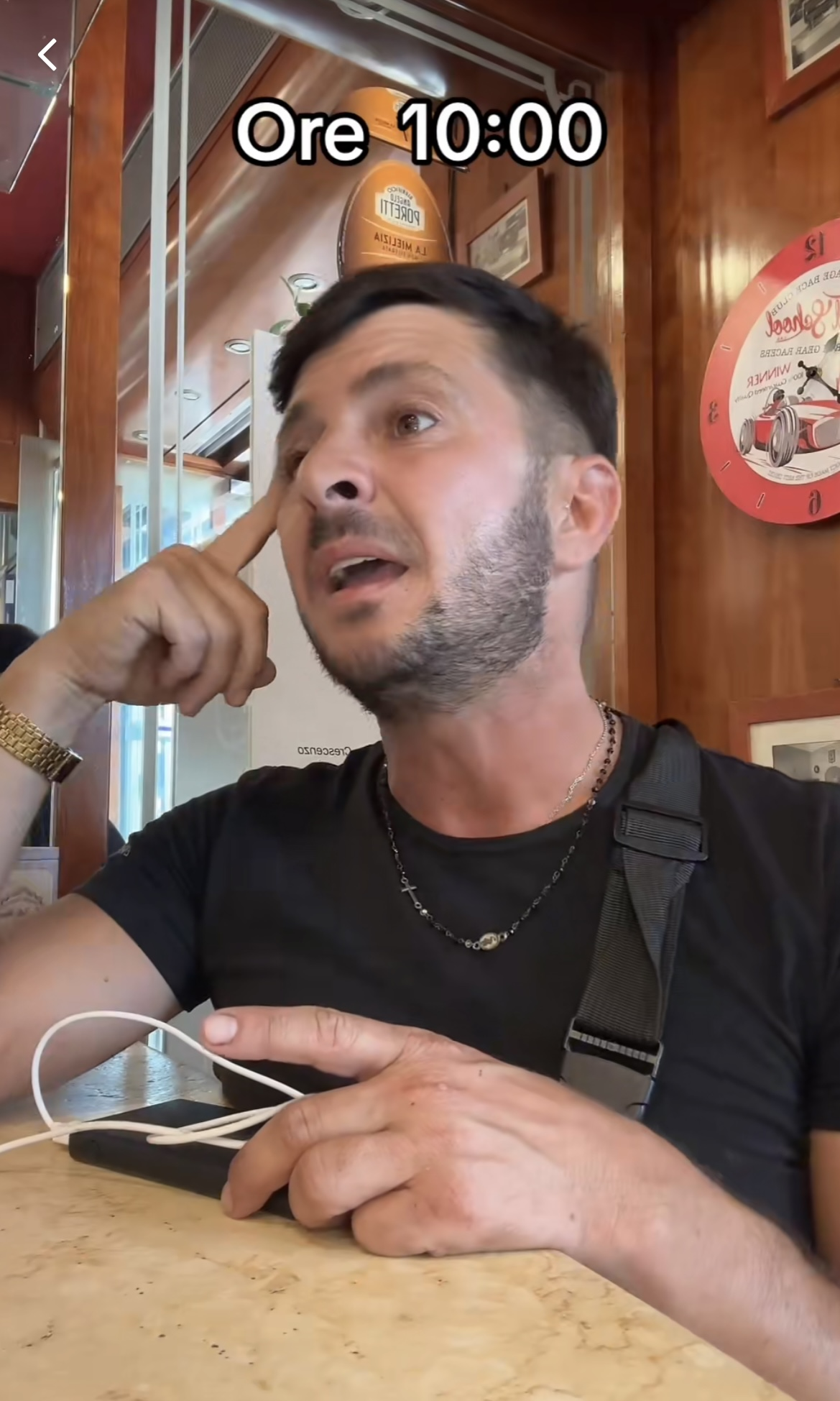 A ''lookalike'' of Volodymyr Zelensky has been found online: he is a fish seller in Naples and a TikTok star. Photos and videos