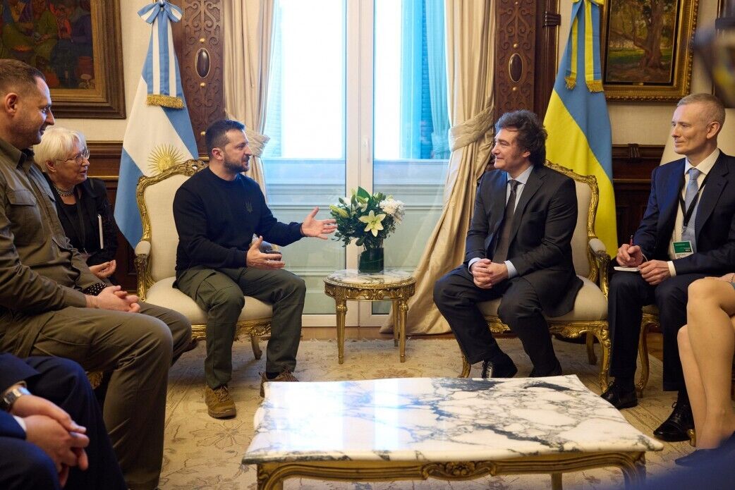 ''We are ready to strengthen freedom together.'' Zelensky meets with President Milei in Argentina. Video