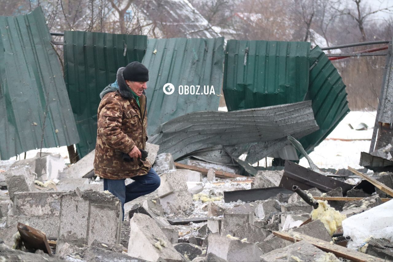 A four-meter-deep crater and a destroyed house: new photos of the aftermath of the missile attack on Kyiv on December 11