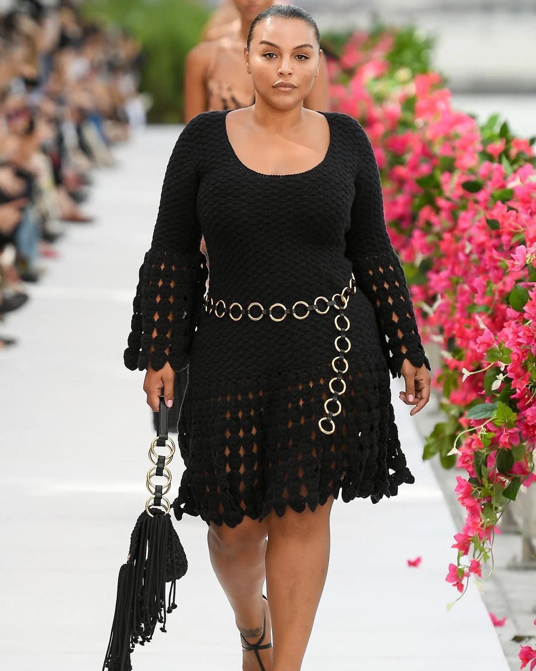 31-letnia Paloma Elsesser została Modelką Roku 2023 i udowodniła, że krągłości to nie wyrok. Zdjęcie.