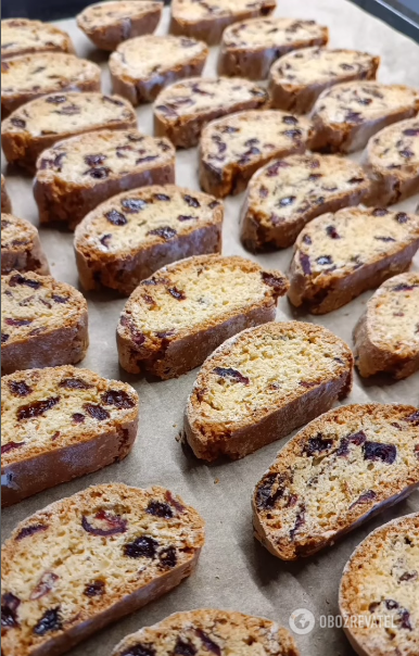 Włoskie ciasteczka biscotti: jak przygotować popularny deser w domu