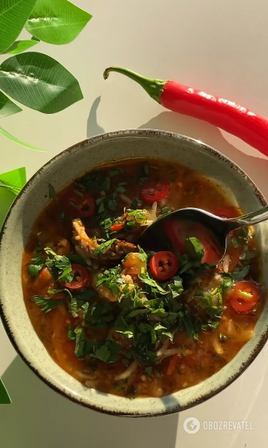Jakie mięso jest używane do przygotowania prawdziwej zupy charczo: dzielimy się technologią