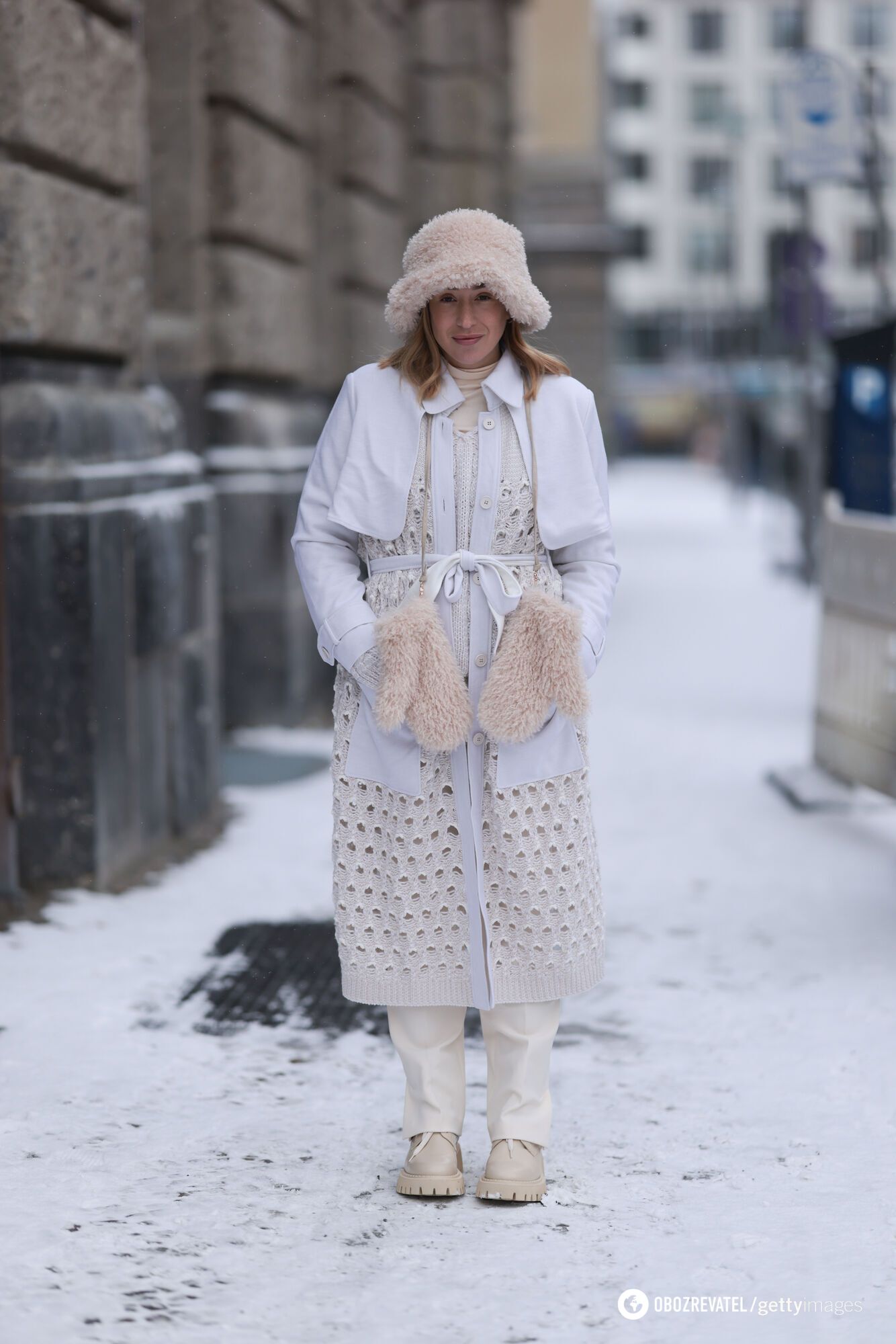 Street fashionistas play with textures