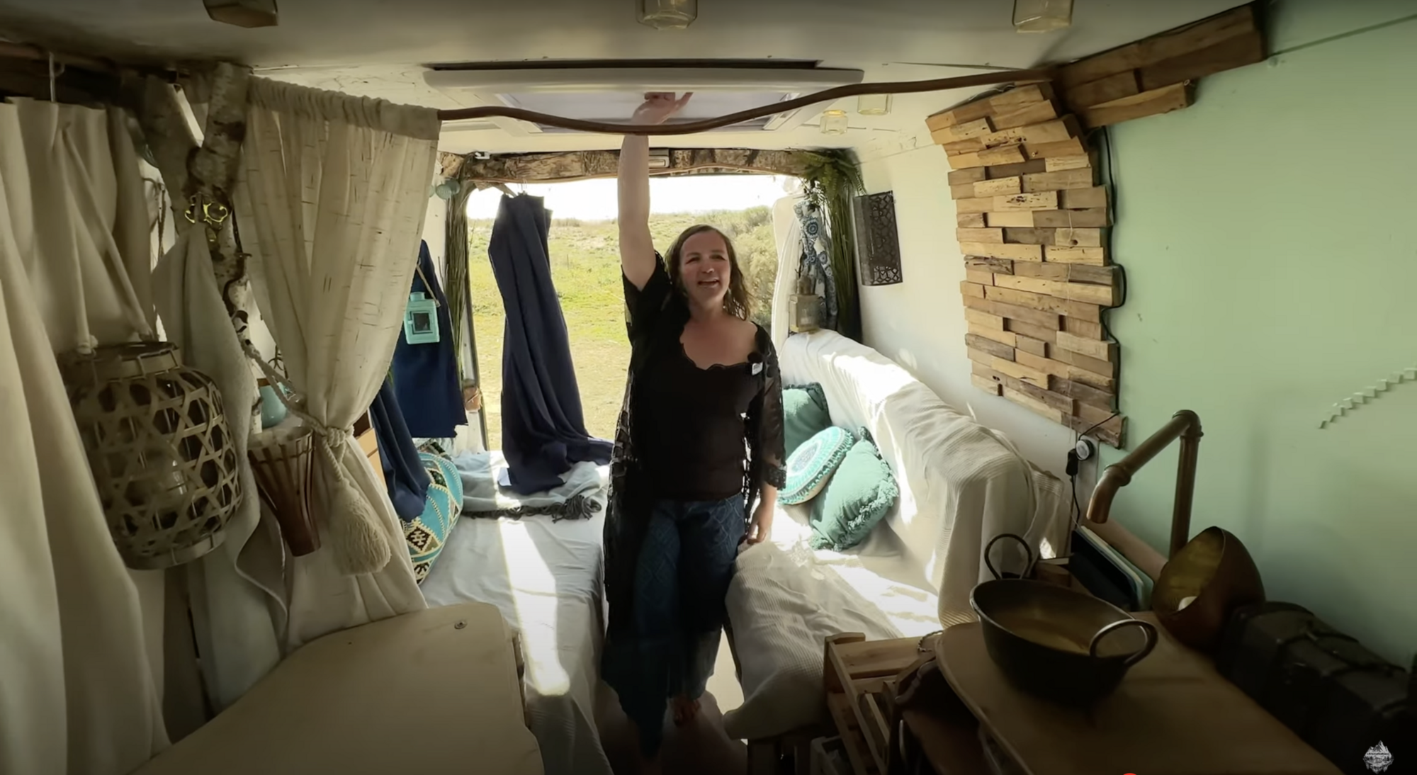 A woman turned her old minivan into a $4,500 dream home: what it looks like from the inside out