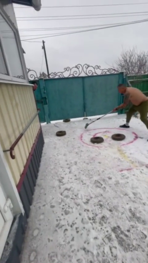 Ukrainian soldiers played curling with anti-tank mines. The video became a hit online