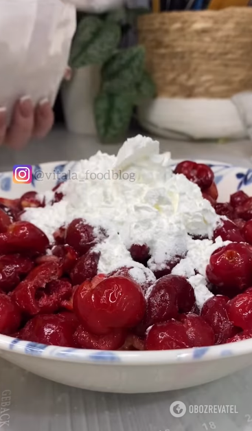 Cherry Beehive cake: frozen berries are suitable for the filling 